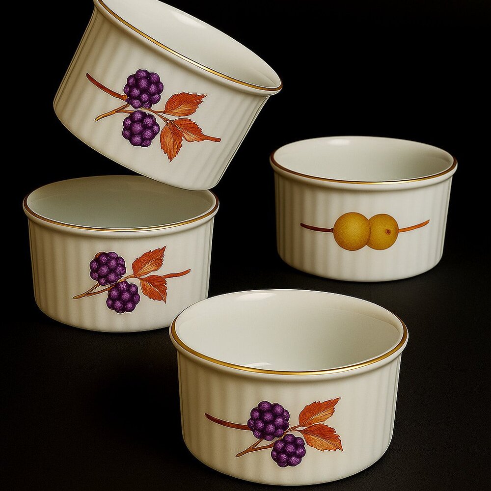 ROYAL WORCESTER Set of 4 Flameproof EVESHAM GOLD Ramekins Olives & Berries EUC